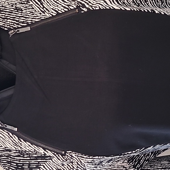 Black dress with unique zebra design - Picture 3 of 4